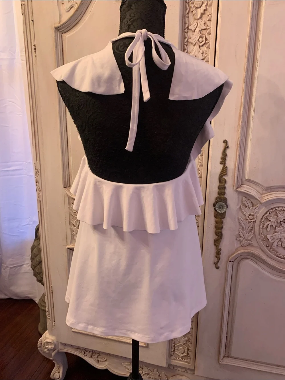 Susana Monaco White Ruffle Tie Back Top Size M NWT - Picture 6 of 11